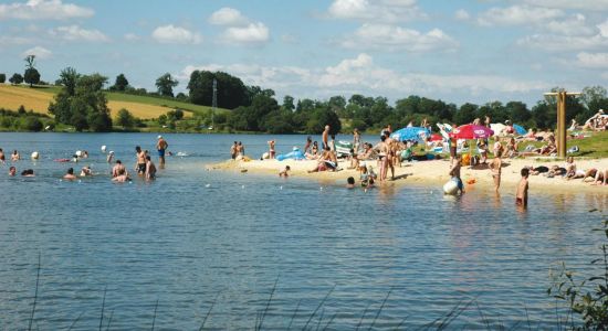 Val de Lenne Lake Beach