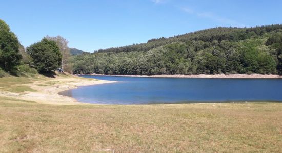 Loisirs du Lac du Laouzas Beach