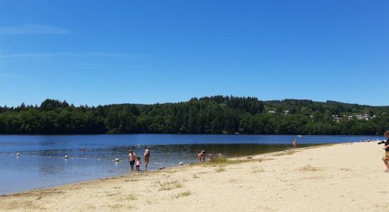 Lac de Sechemailles Beach