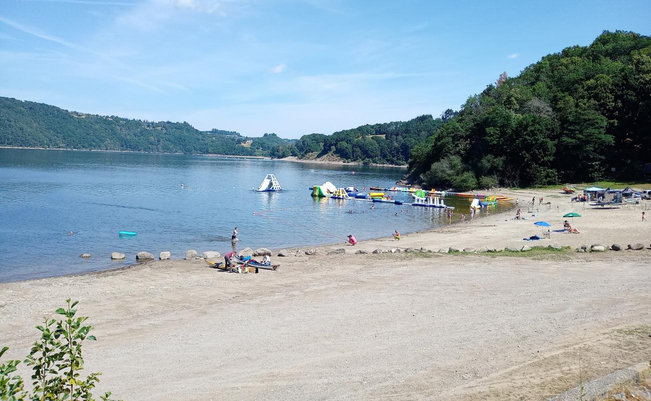 Photo de Val Beach avec sable beige de surface