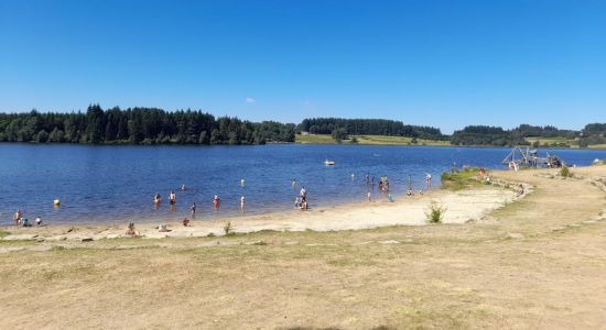 Devesset Lake Beach