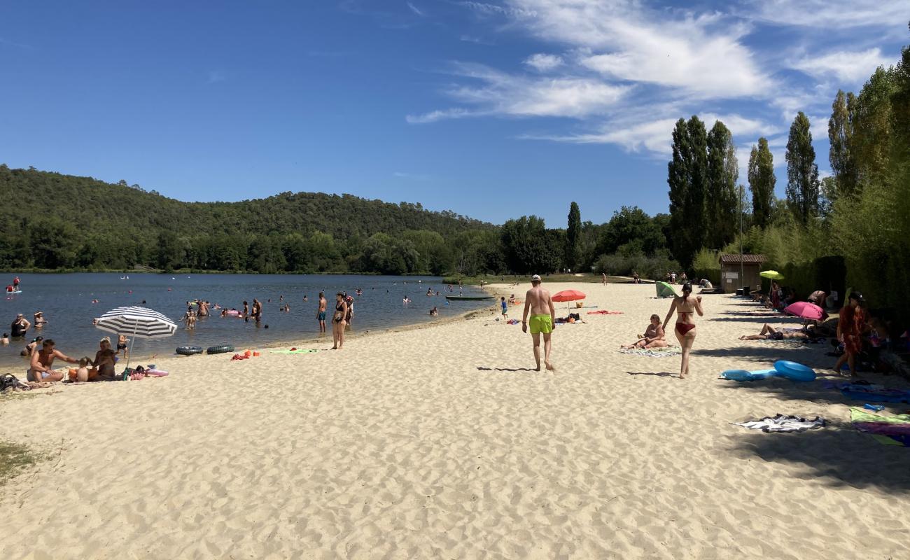 Photo de Grolejac Beach avec sable beige de surface