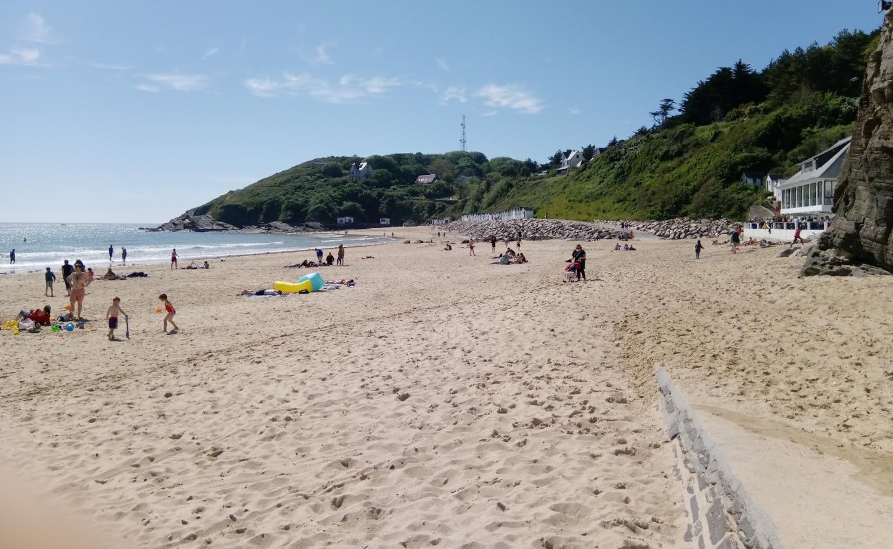 Photo de La Potiniere Beach avec sable lumineux de surface