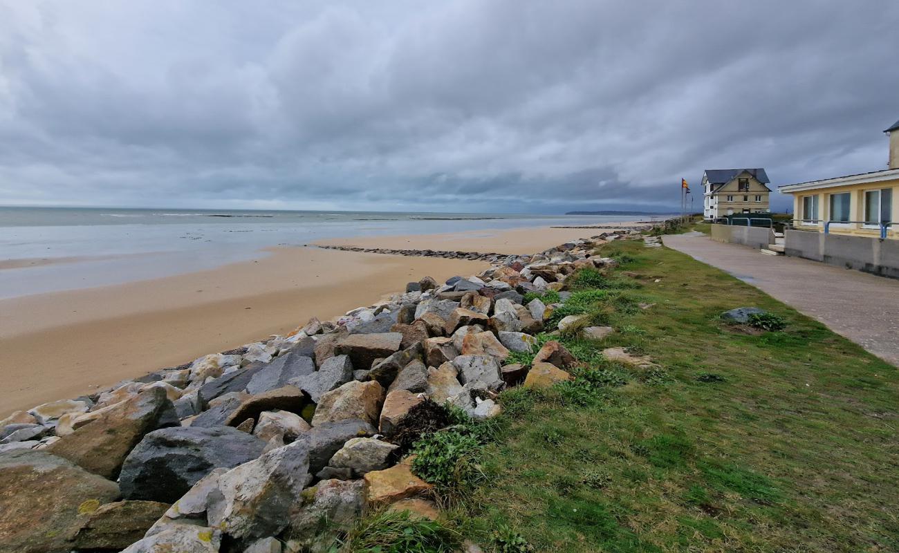 Photo de Portbail Beach avec sable beige de surface
