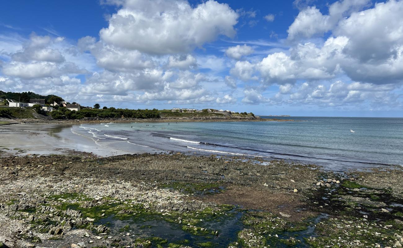Photo de Bretteville Beach avec sable gris de surface