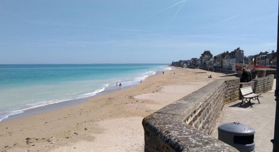 Bernieres-sur-Mer Beach