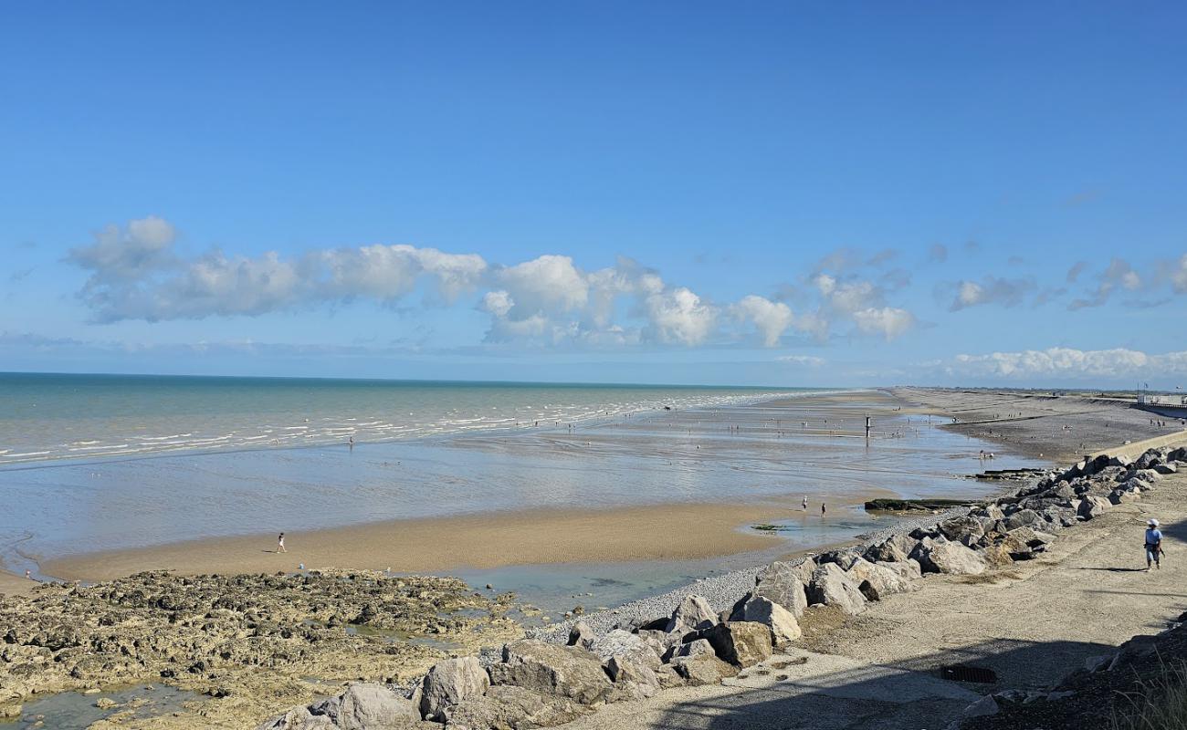 Photo de D'Onival Beach avec galets gris de surface