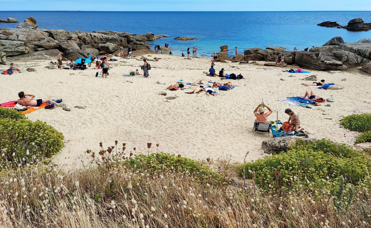 Photo de Hent Mor Bras Beach avec sable beige de surface
