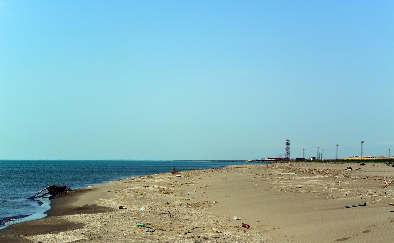 Photo de Kulevi beach avec sable lumineux de surface