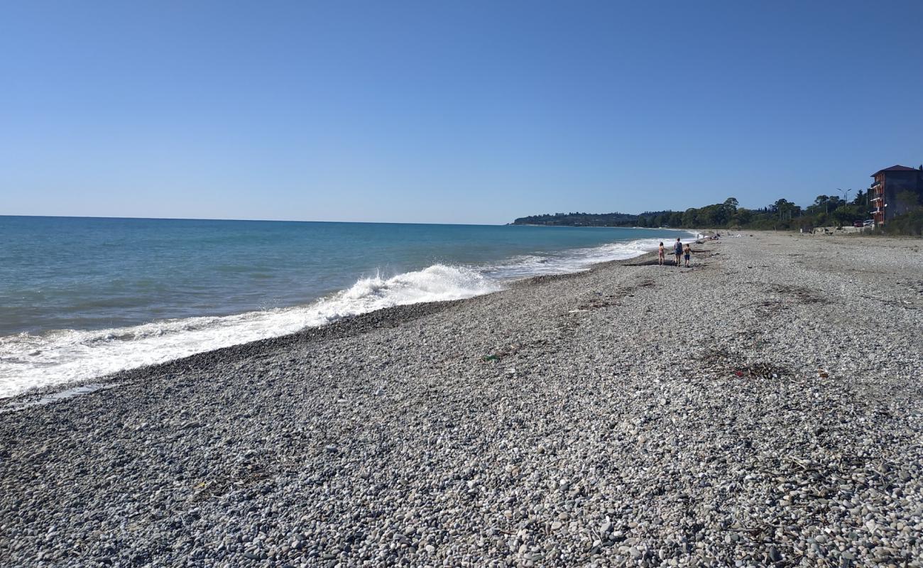 Photo de Leon beach avec caillou fin clair de surface