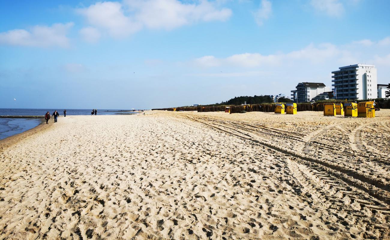 Photo de Plage de Duhnen avec sable lumineux de surface