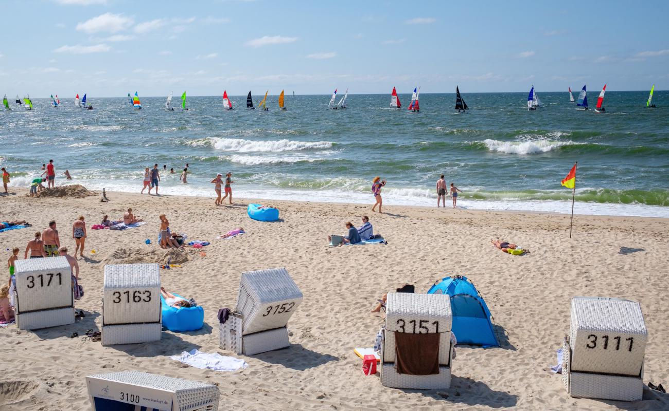 Photo de Brandenburgerstrand avec sable lumineux de surface