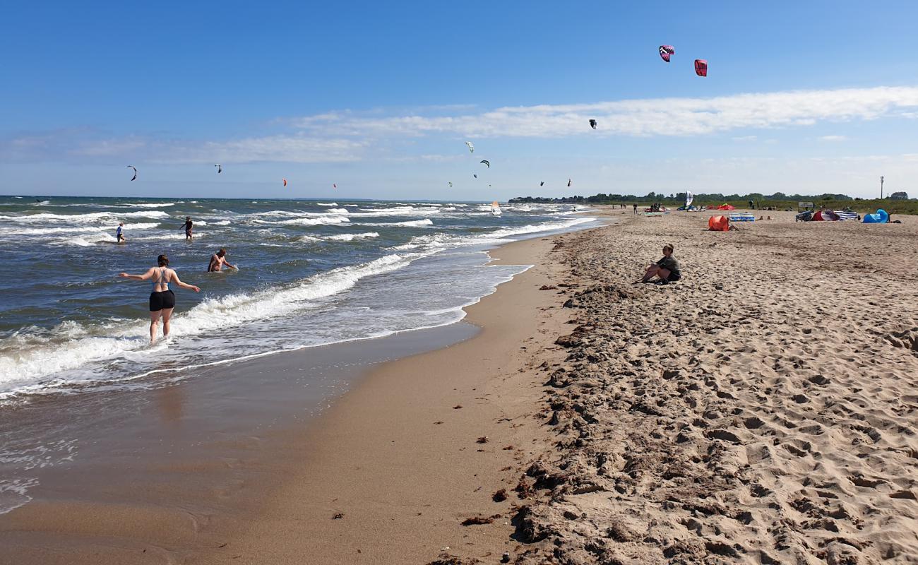 Photo de Plage de Weidefelder avec sable lumineux de surface