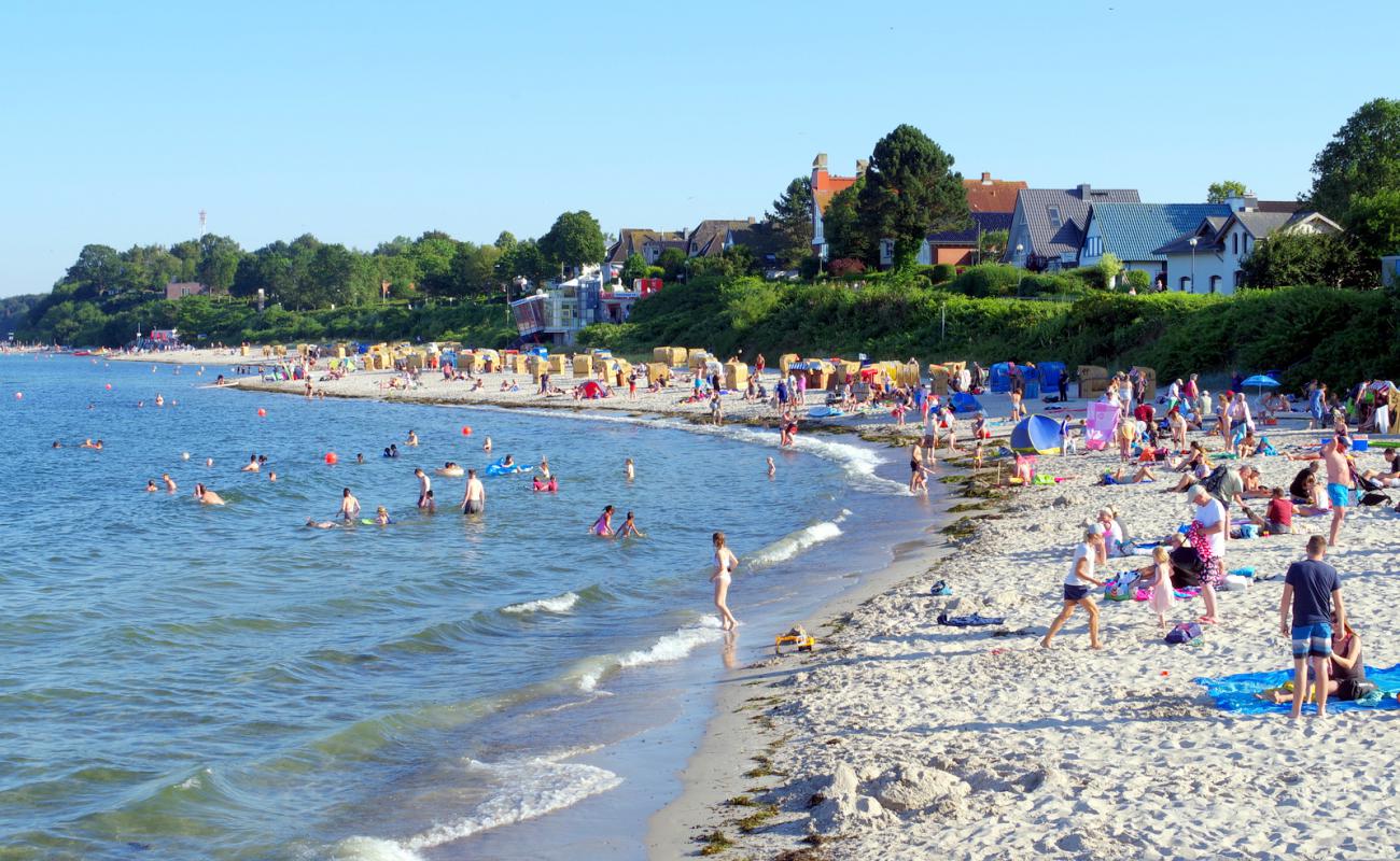 Photo de Schilksee Strandbad avec sable lumineux de surface