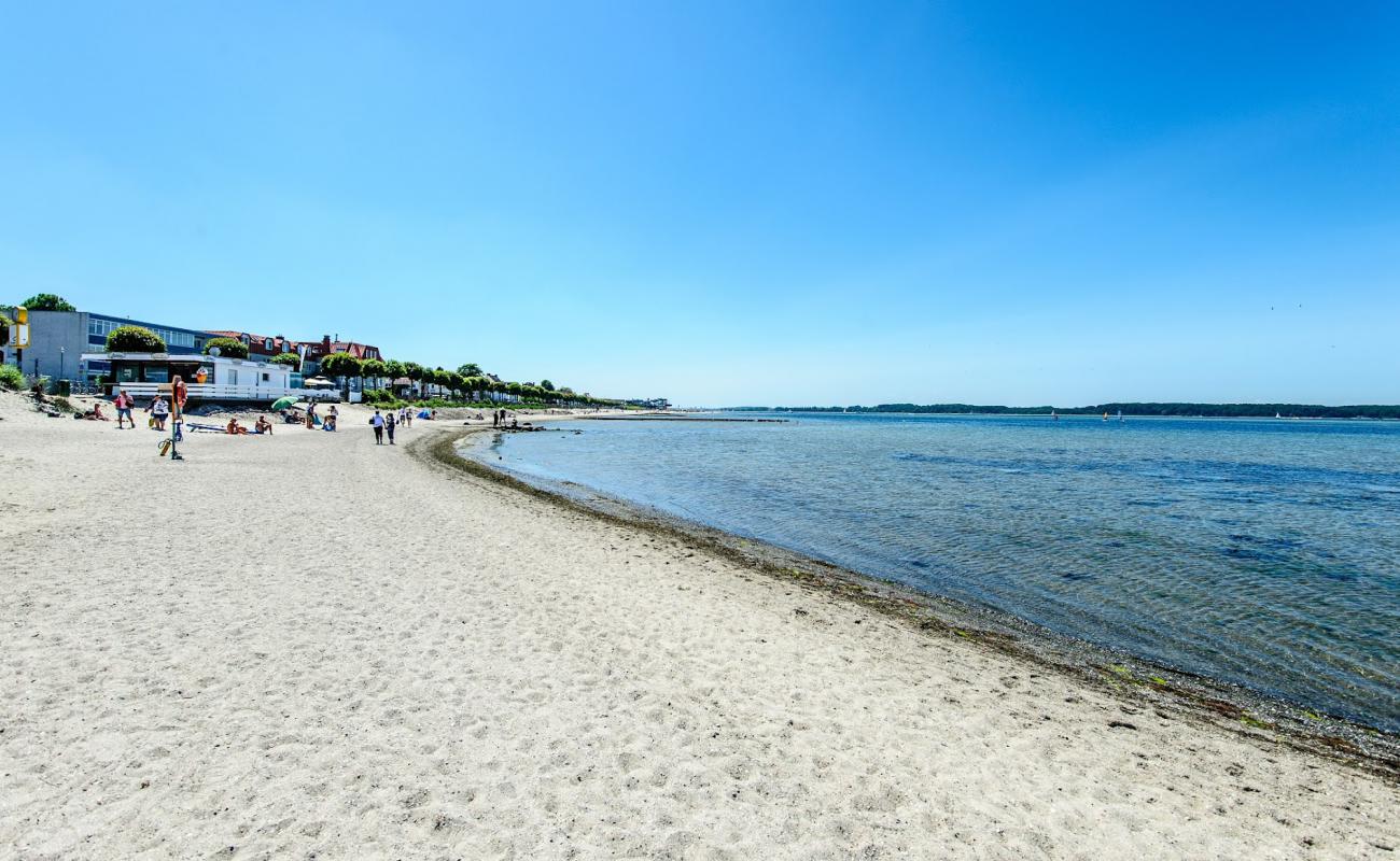 Photo de Hundestrand Laboe avec sable lumineux de surface