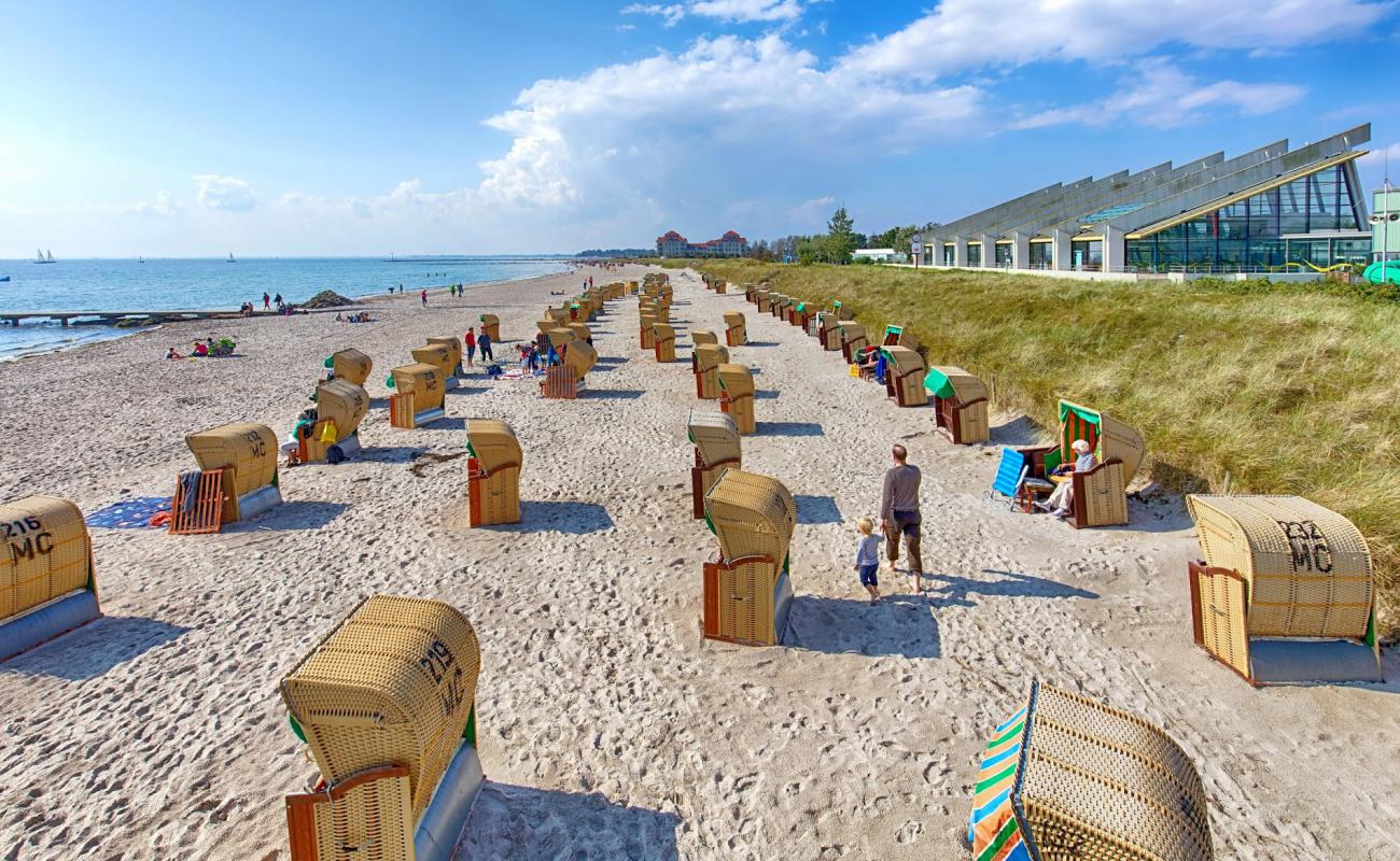 Photo de Meeschendorf strand avec sable lumineux de surface