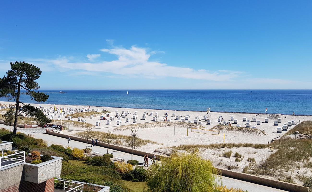 Photo de Plage de Gromitz avec sable lumineux de surface