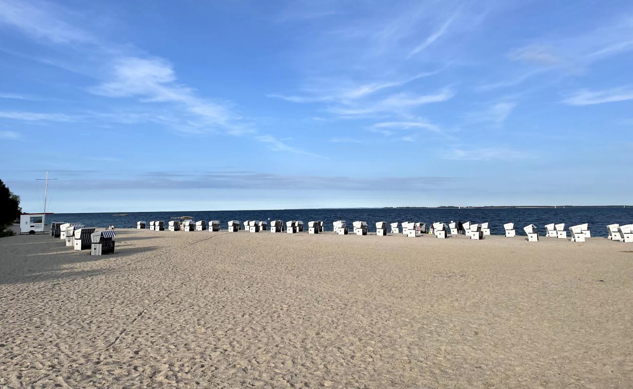 Photo de Mecklenburger Allee avec sable beige fin de surface