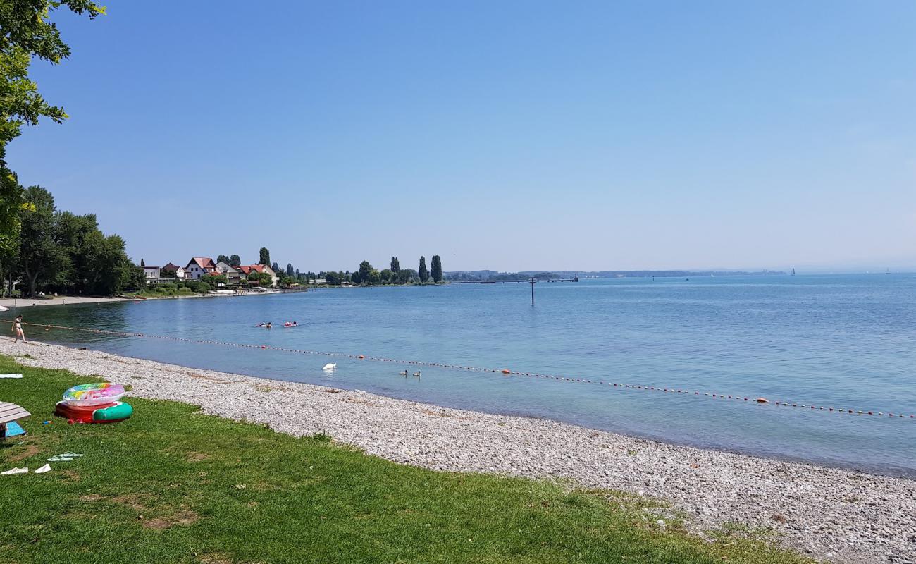 Photo de Strandhallenbad Aquastaad avec galets gris de surface