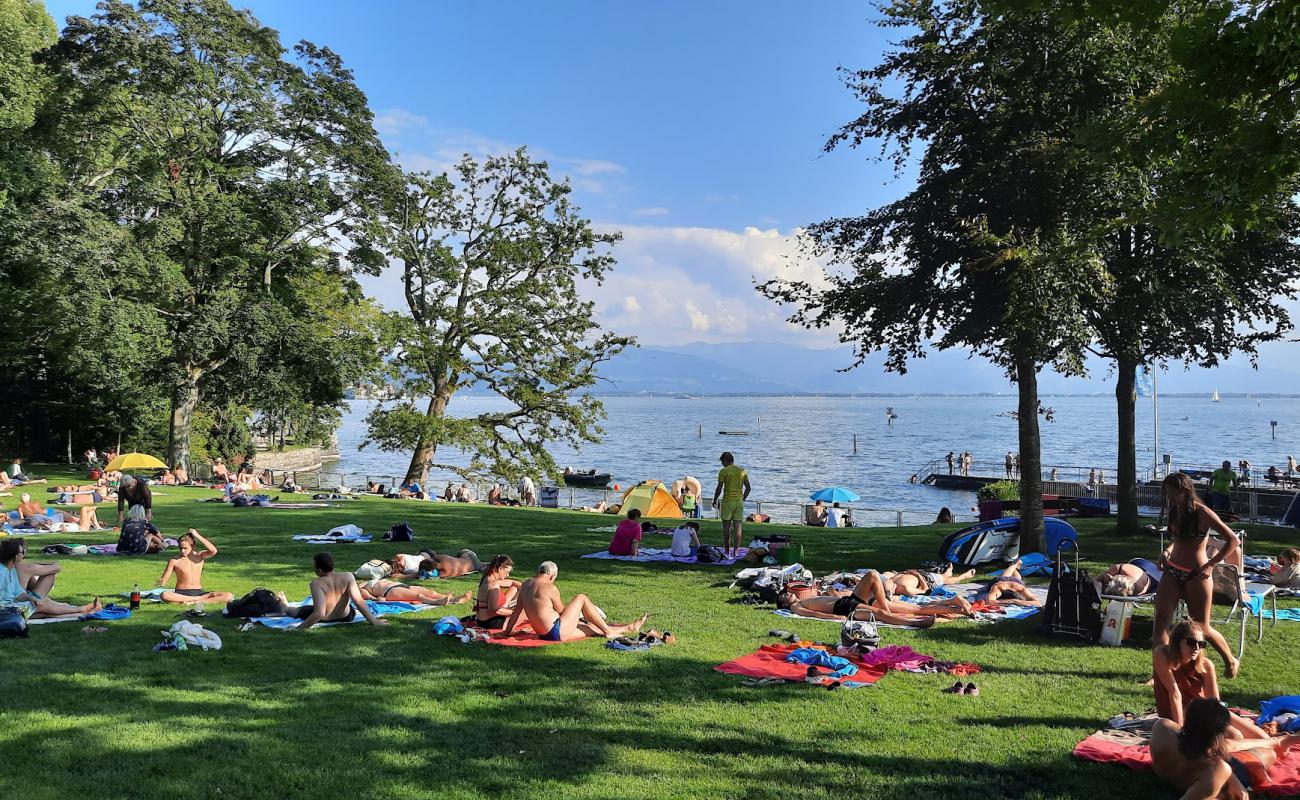 Photo de Lindenhofbad avec surface béton pavée de surface
