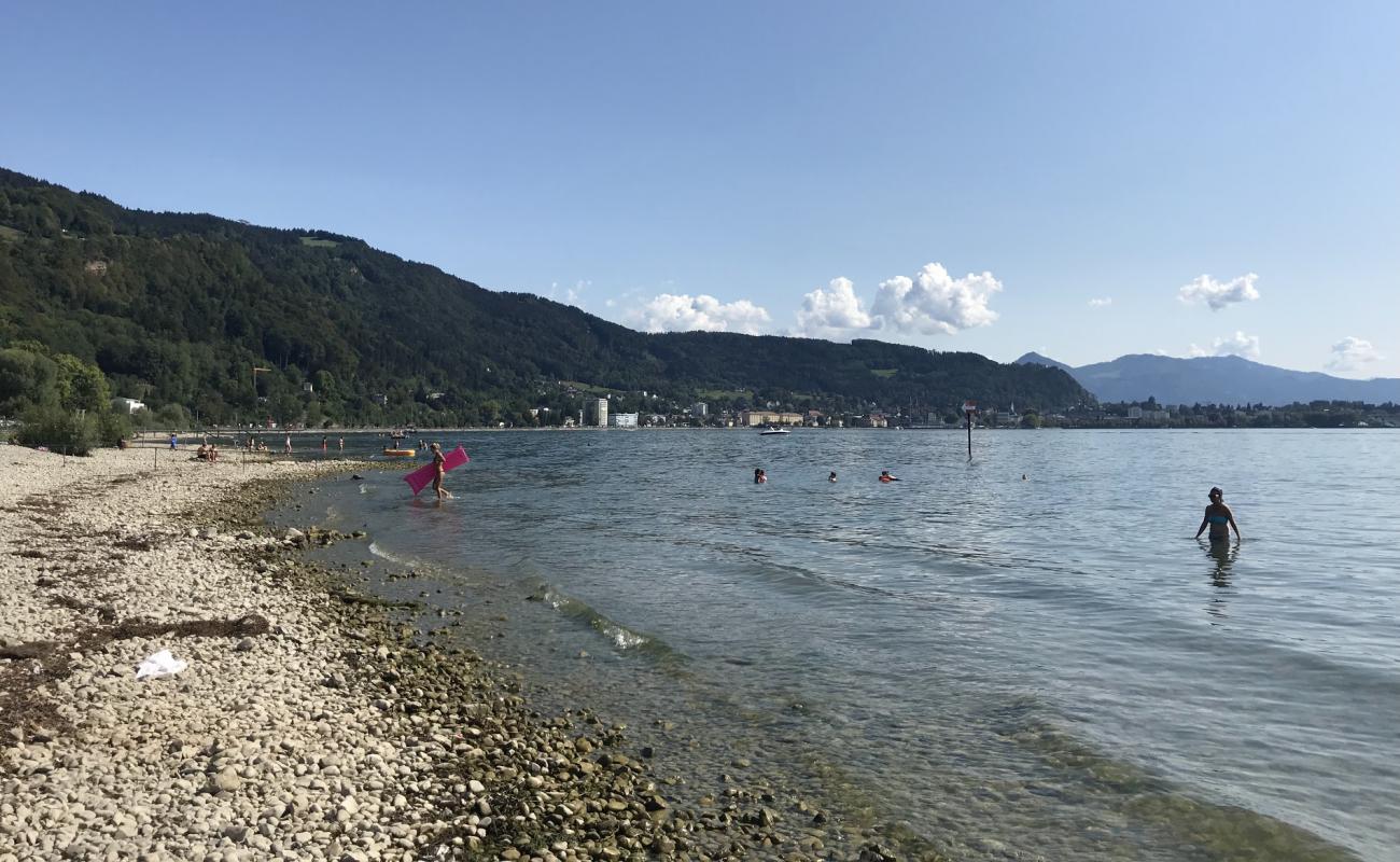 Photo de Strandbad Lochau avec galets gris de surface
