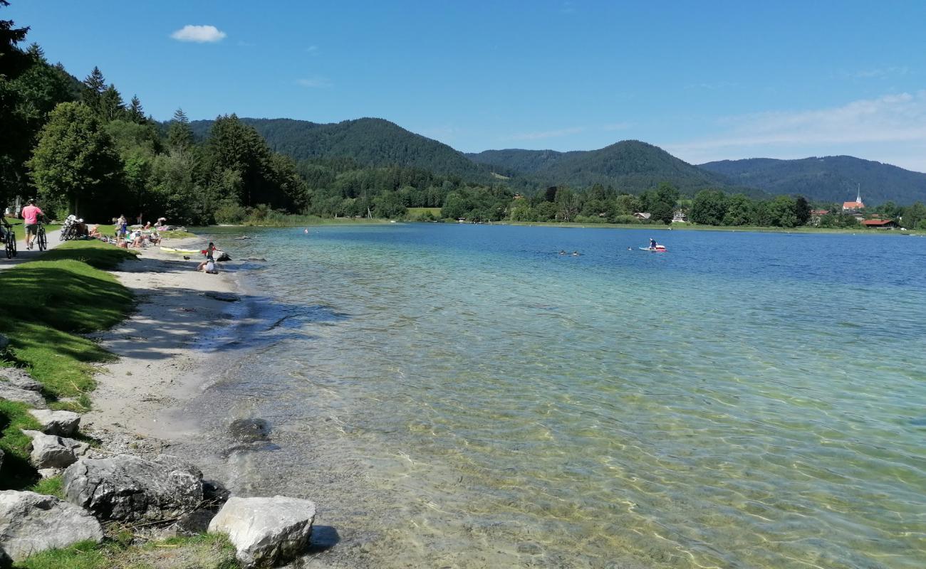 Photo de Hundestrand Rottach Egern avec sable lumineux de surface