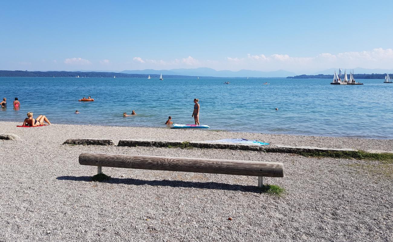 Photo de Spielplatz Tutzing Brahmspromenade avec caillou fin clair de surface