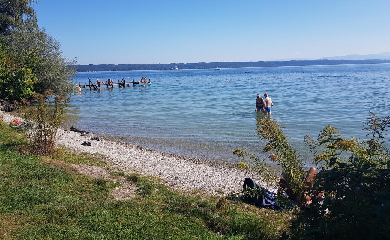 Photo de Freibad Garatshausen avec caillou clair de surface