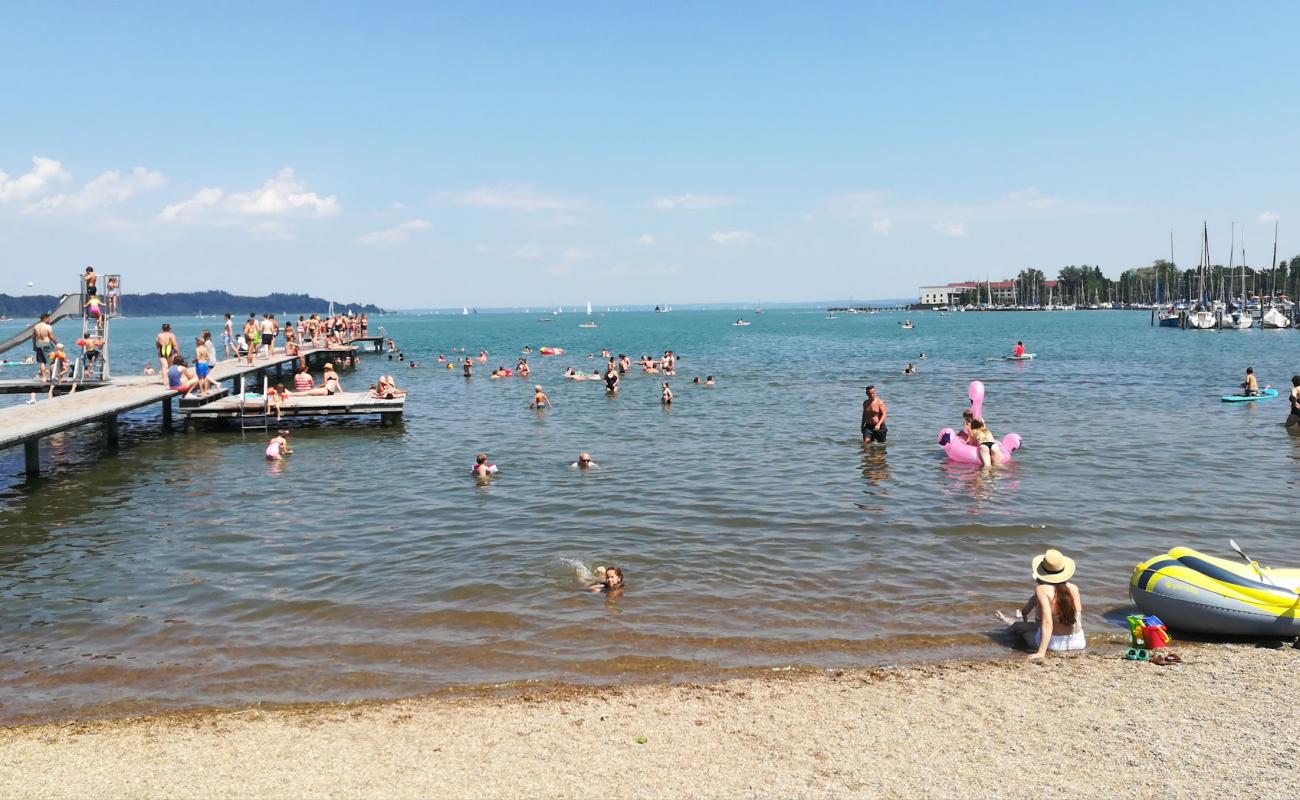 Photo de Strandbad Bernau avec caillou clair de surface