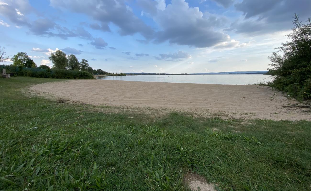 Photo de FKK Strand Muhr am See avec sable beige de surface