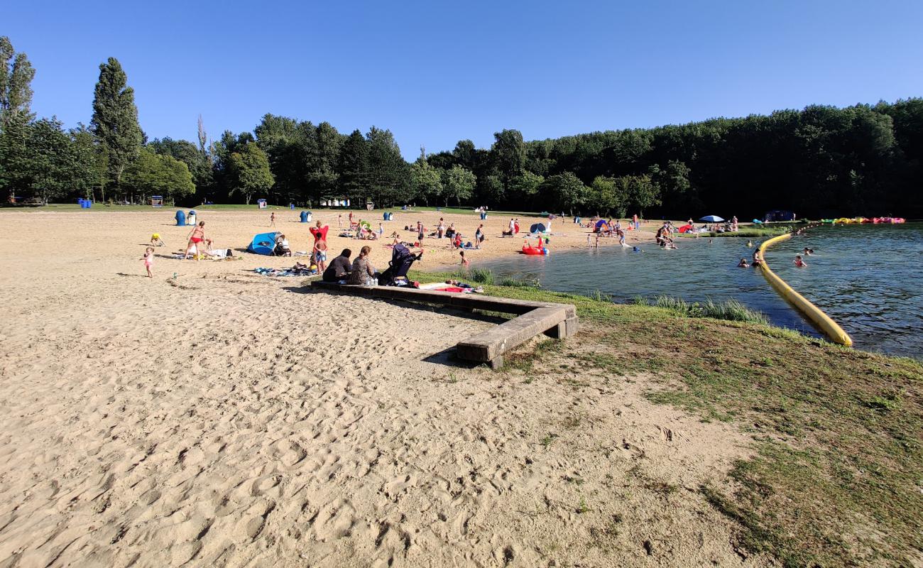 Photo de Duren-Gurzenich Strand avec sable beige fin de surface
