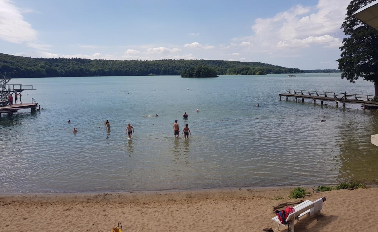 Photo de Strandbad am Dieksee avec sable beige de surface