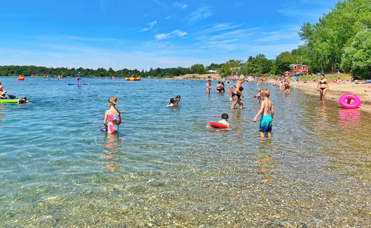 Photo de Strand am Kulkwitzer See avec caillou fin clair de surface