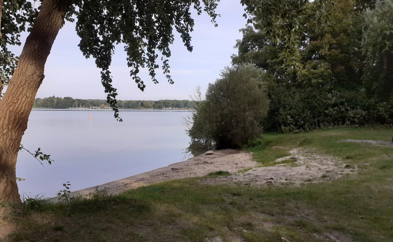 Photo de Badestelle avec sable lumineux de surface