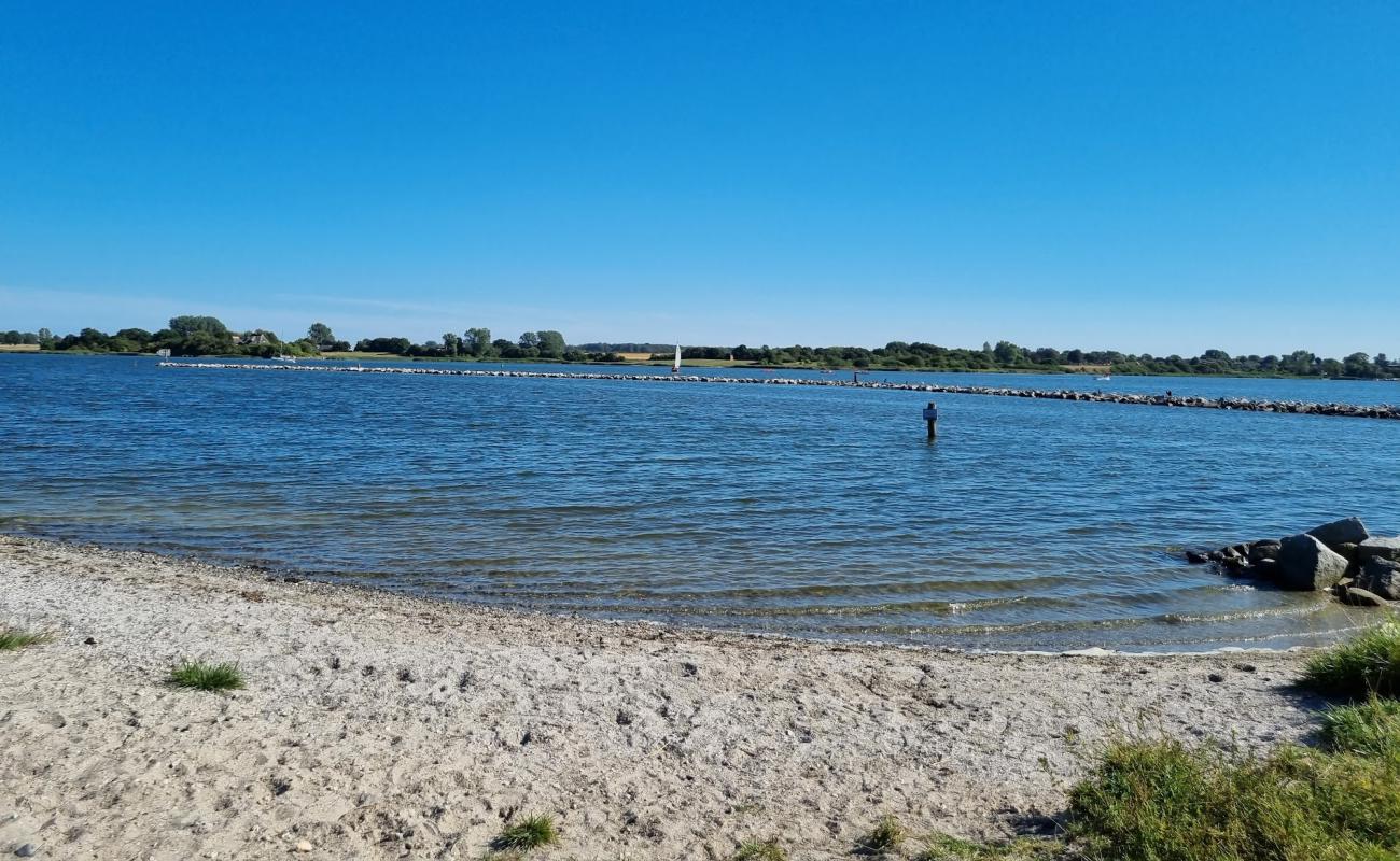 Photo de Strand Arnis avec sable lumineux de surface