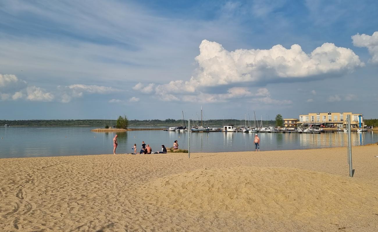 Photo de Liegestrand Lagovida avec sable lumineux de surface