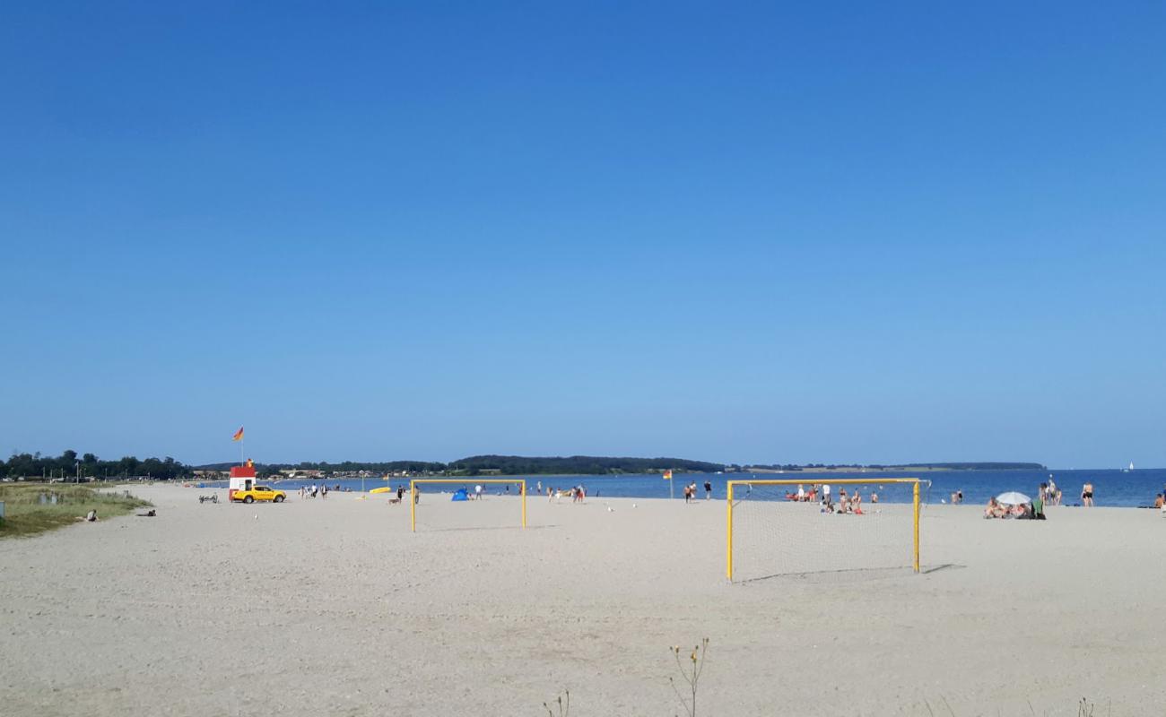 Photo de Nordstrand strand avec sable lumineux de surface