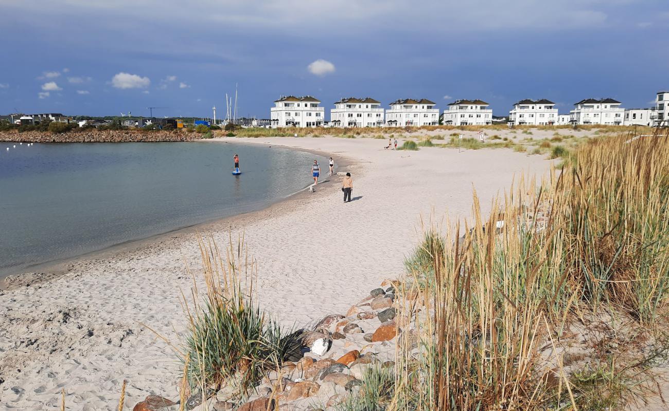 Photo de Plage d'Olpenitz avec sable beige de surface