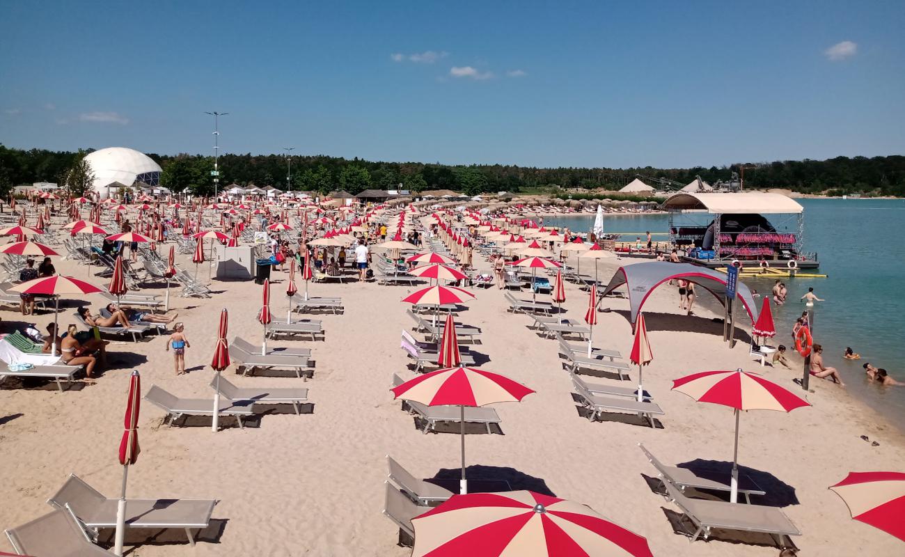 Photo de Plage Pinta avec sable lumineux de surface