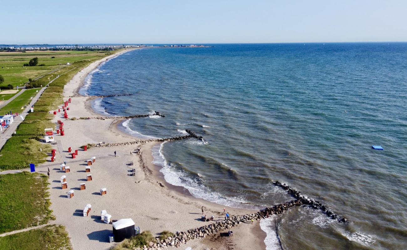 Photo de Plage de Schonhagen avec sable lumineux de surface