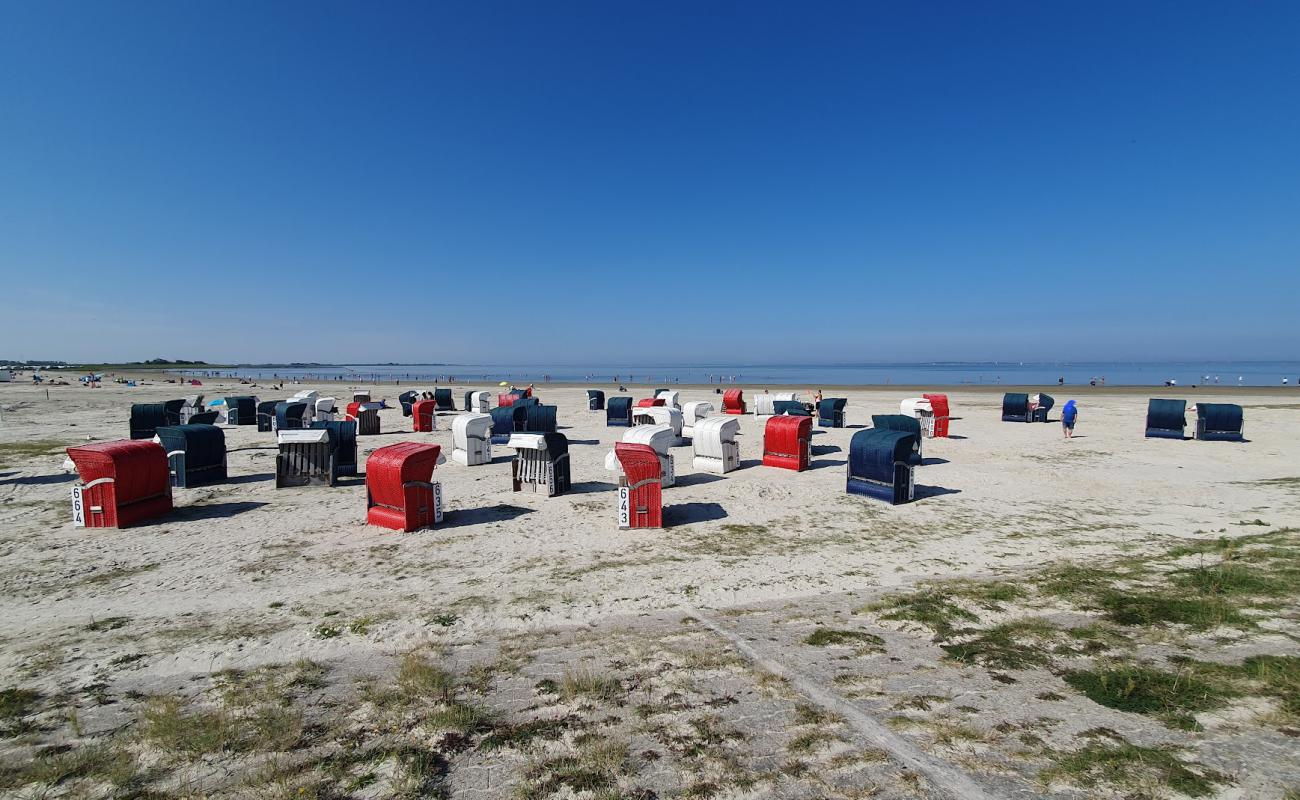 Photo de Bensersiel Beach avec sable lumineux de surface