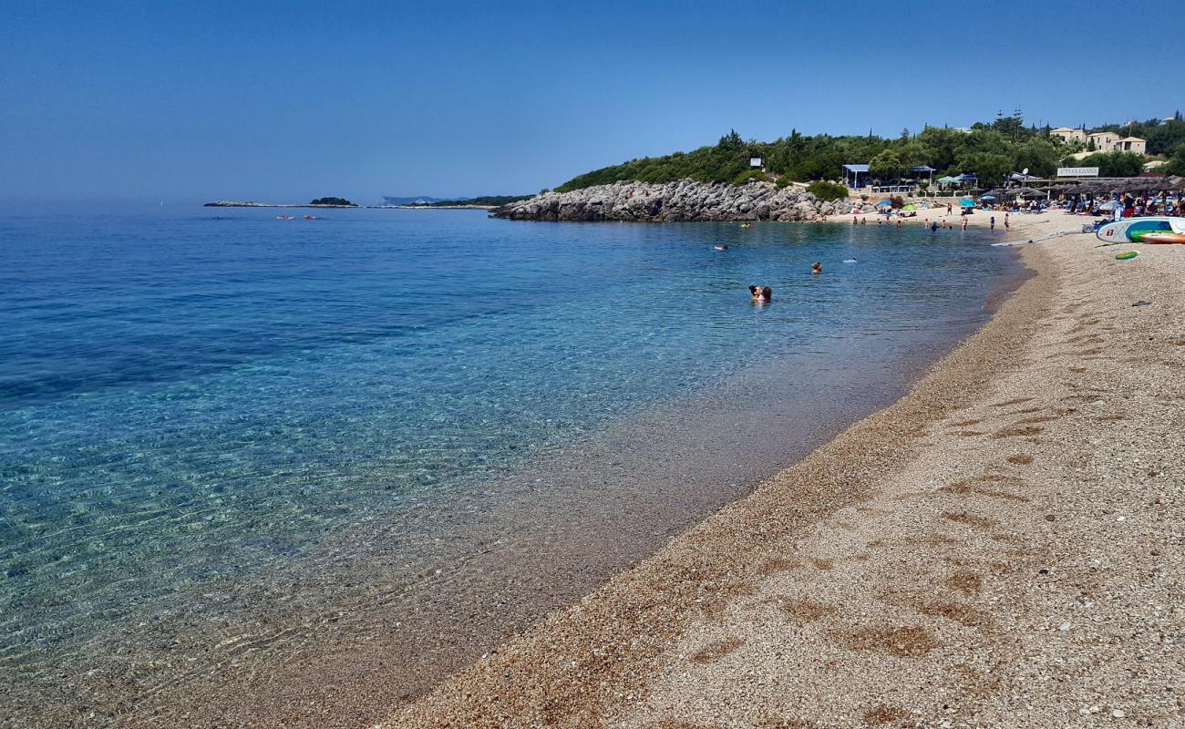 Photo de Plage de Megali Ammos avec sable blanc de surface