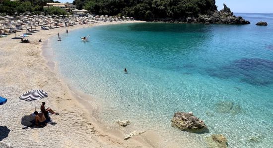 Plage de Sarakiniko