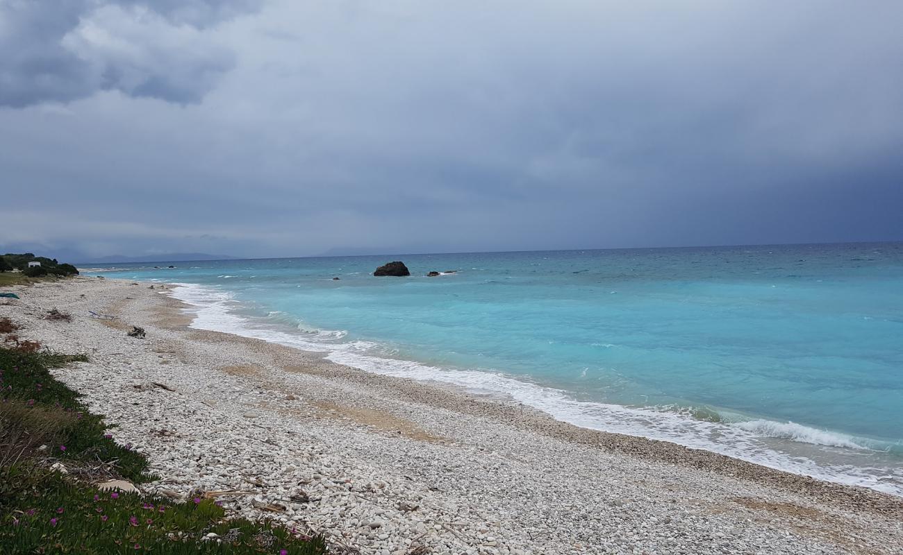 Photo de Acrogiali beach avec sable lumineux de surface