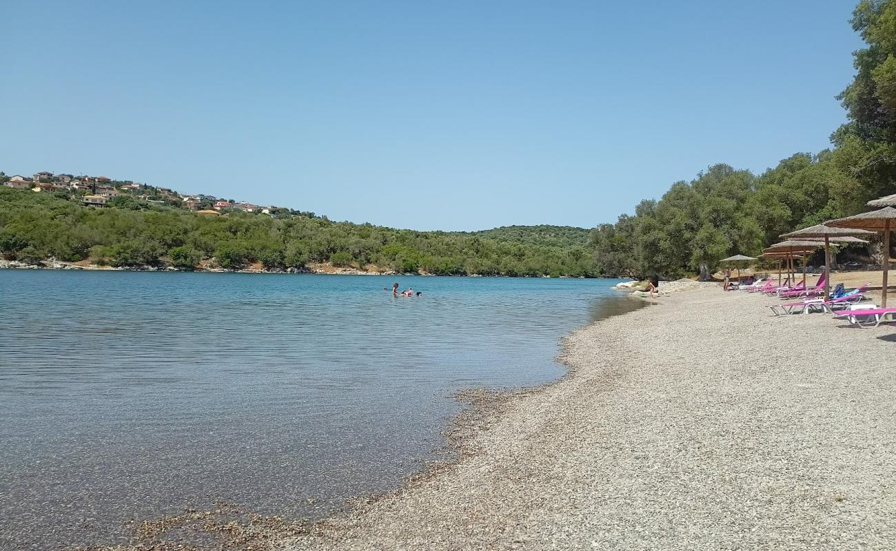 Photo de Bun beach avec caillou fin gris de surface