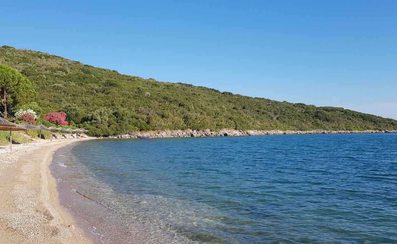 Photo de Porticciolo small beach avec caillou gris de surface