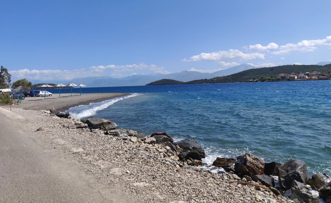 Photo de Chania2 beach avec caillou fin brun de surface