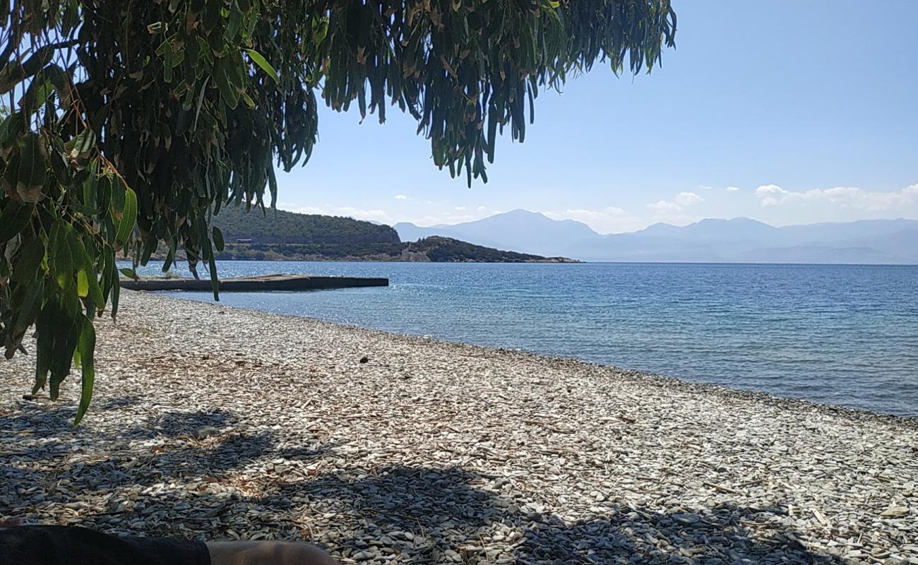 Photo de Klovinos beach avec caillou gris de surface