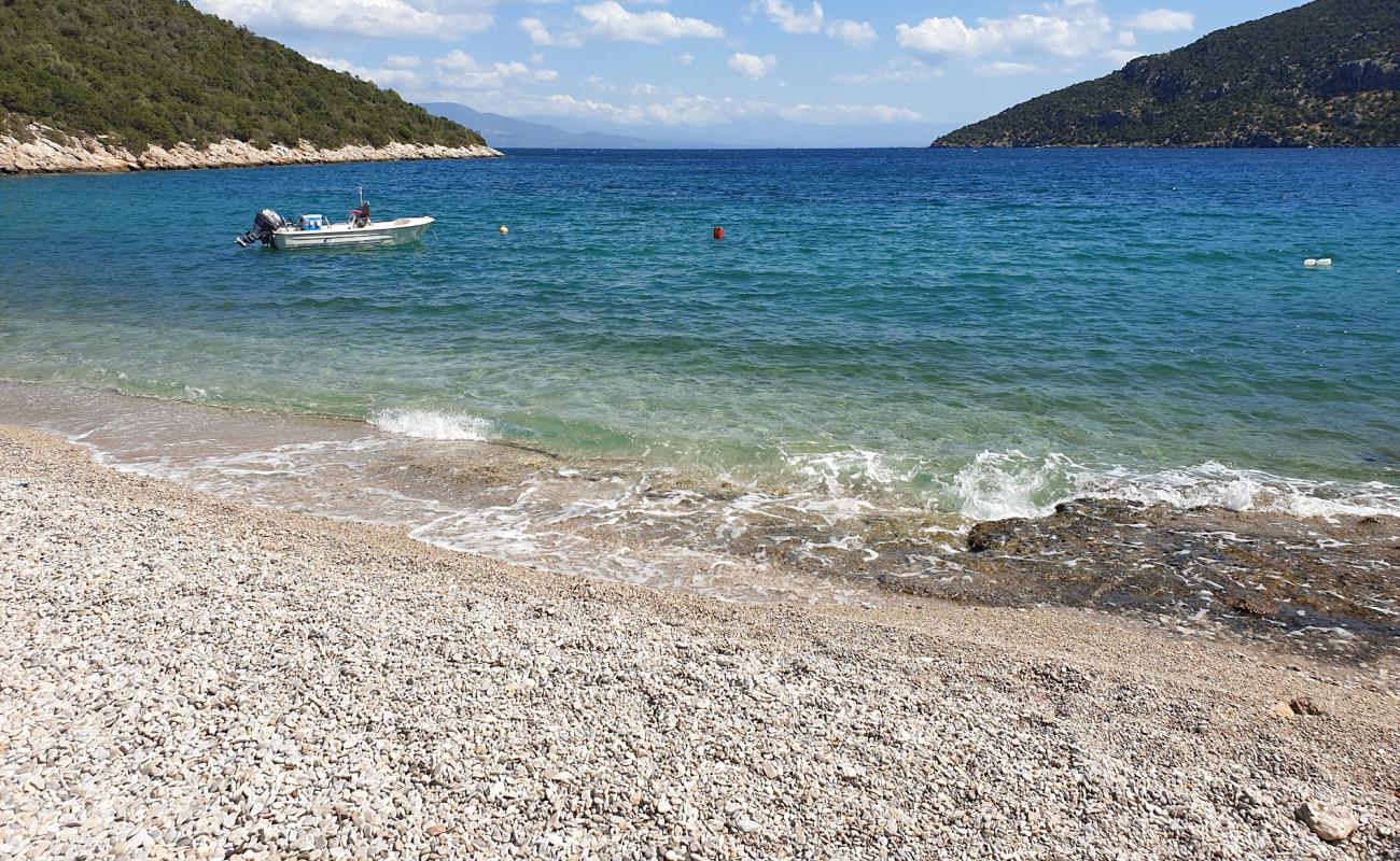 Photo de Metallia wild beach II avec galets beige de surface