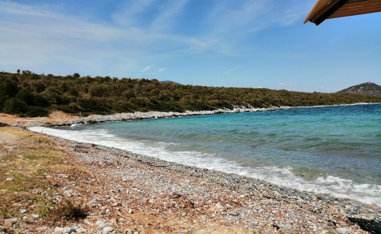 Photo de Panagitsa beach avec sable clair avec caillou de surface